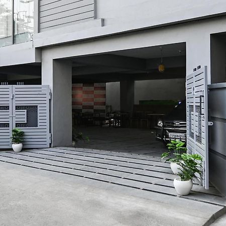 Super Townhouse De Alphabet Karmanghat Гайдарабад Екстер'єр фото